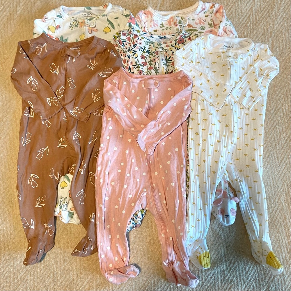 Carter’s Baby Girl Sleepers 9 Month Size
